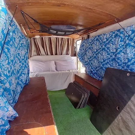 아파트 Vintage Camper Explore Driving Mallorca - Full Equip *